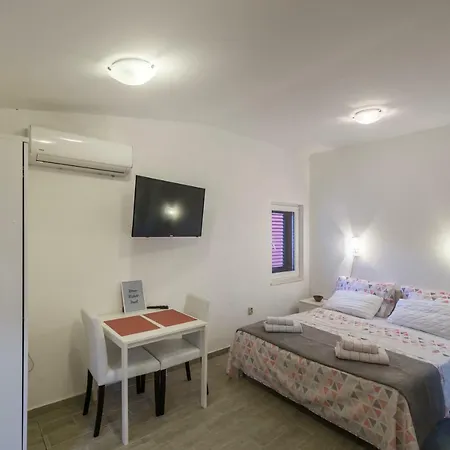 Vigo Studio Apartman Apartmán Komiža
